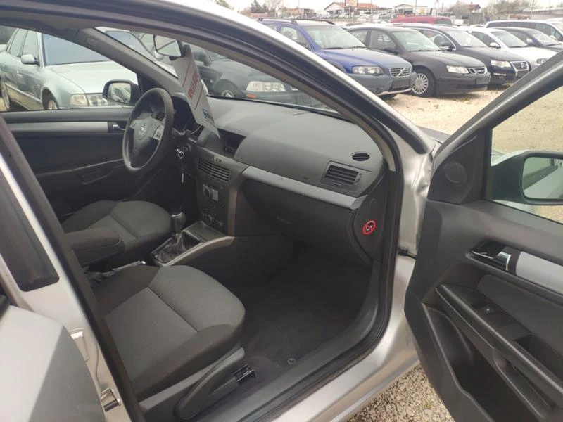 Opel Astra 1.7CDTI, снимка 7 - Автомобили и джипове - 32627432