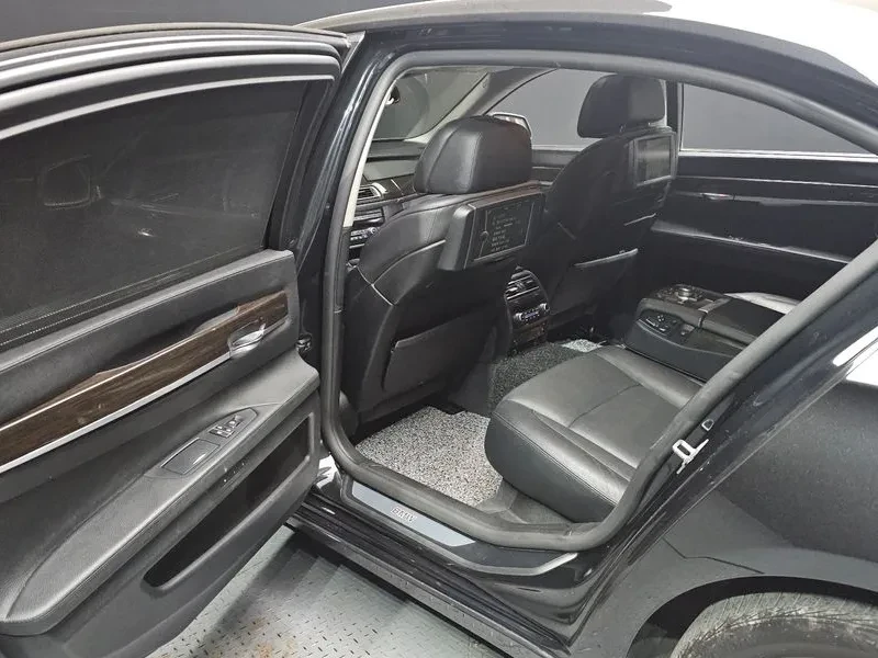 BMW 730, снимка 12 - Автомобили и джипове - 55176169