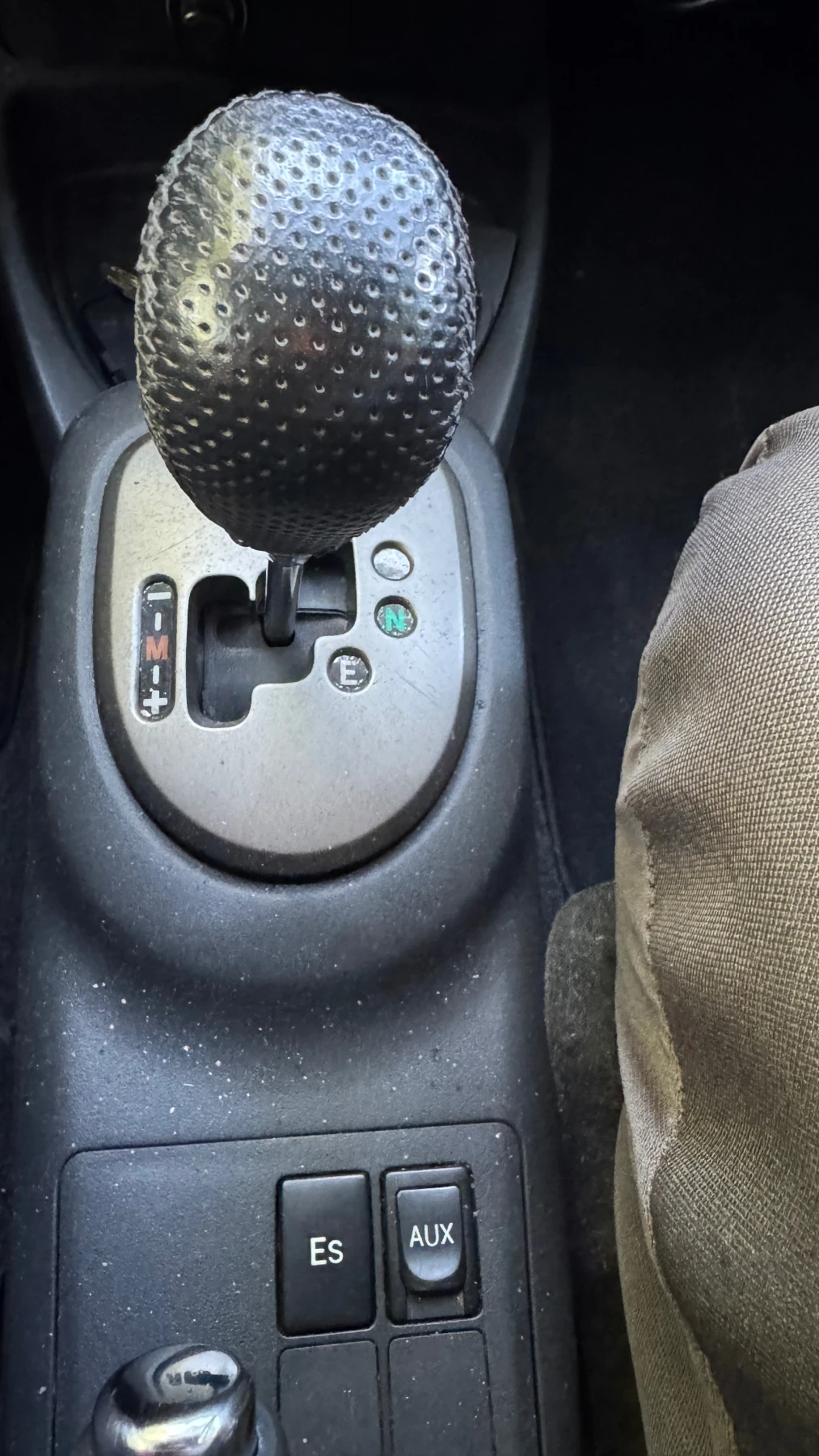 Toyota Yaris 1.3 VVTI - изображение 8