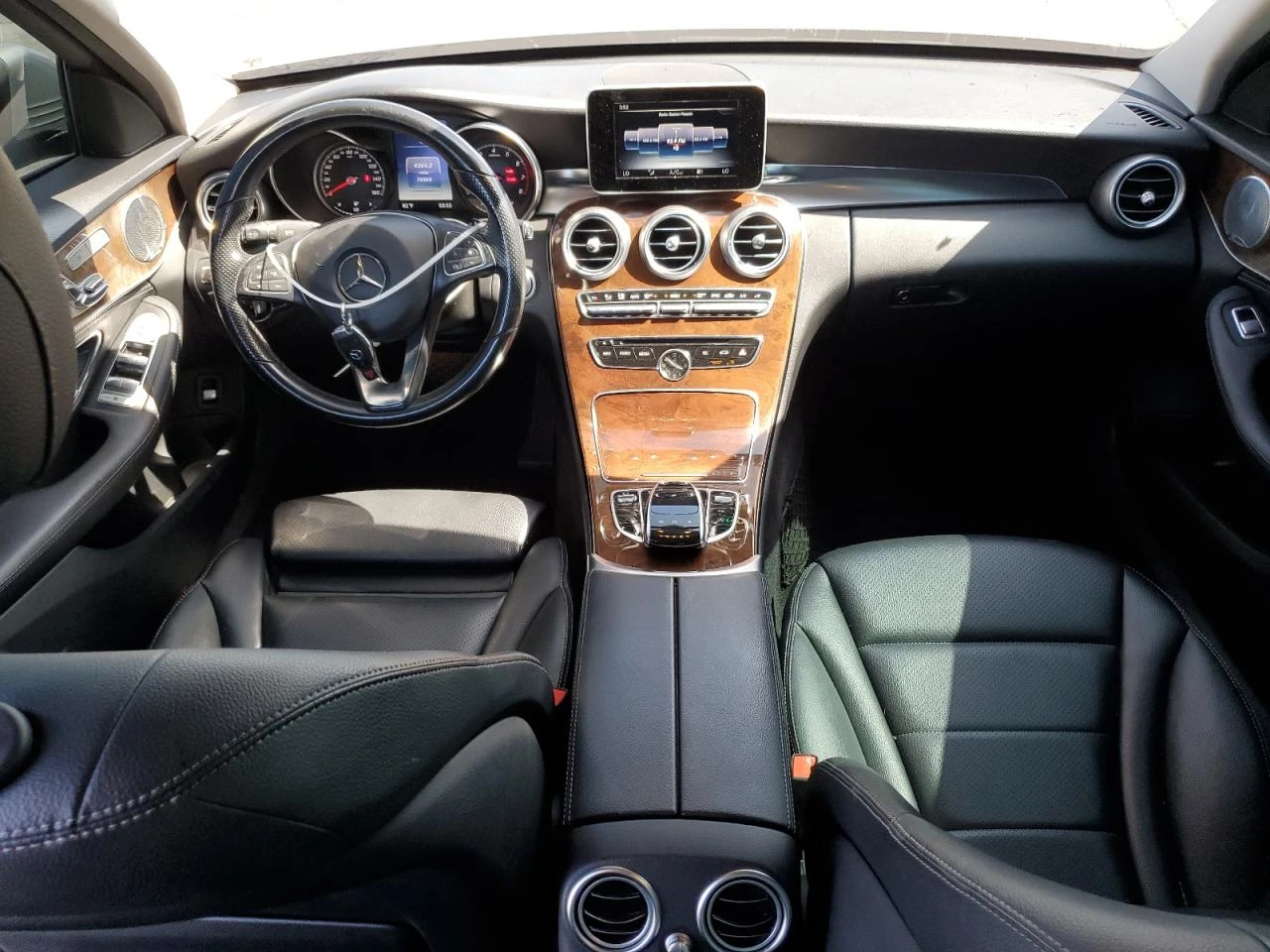 Mercedes-Benz C 300 4MATIC - изображение 8
