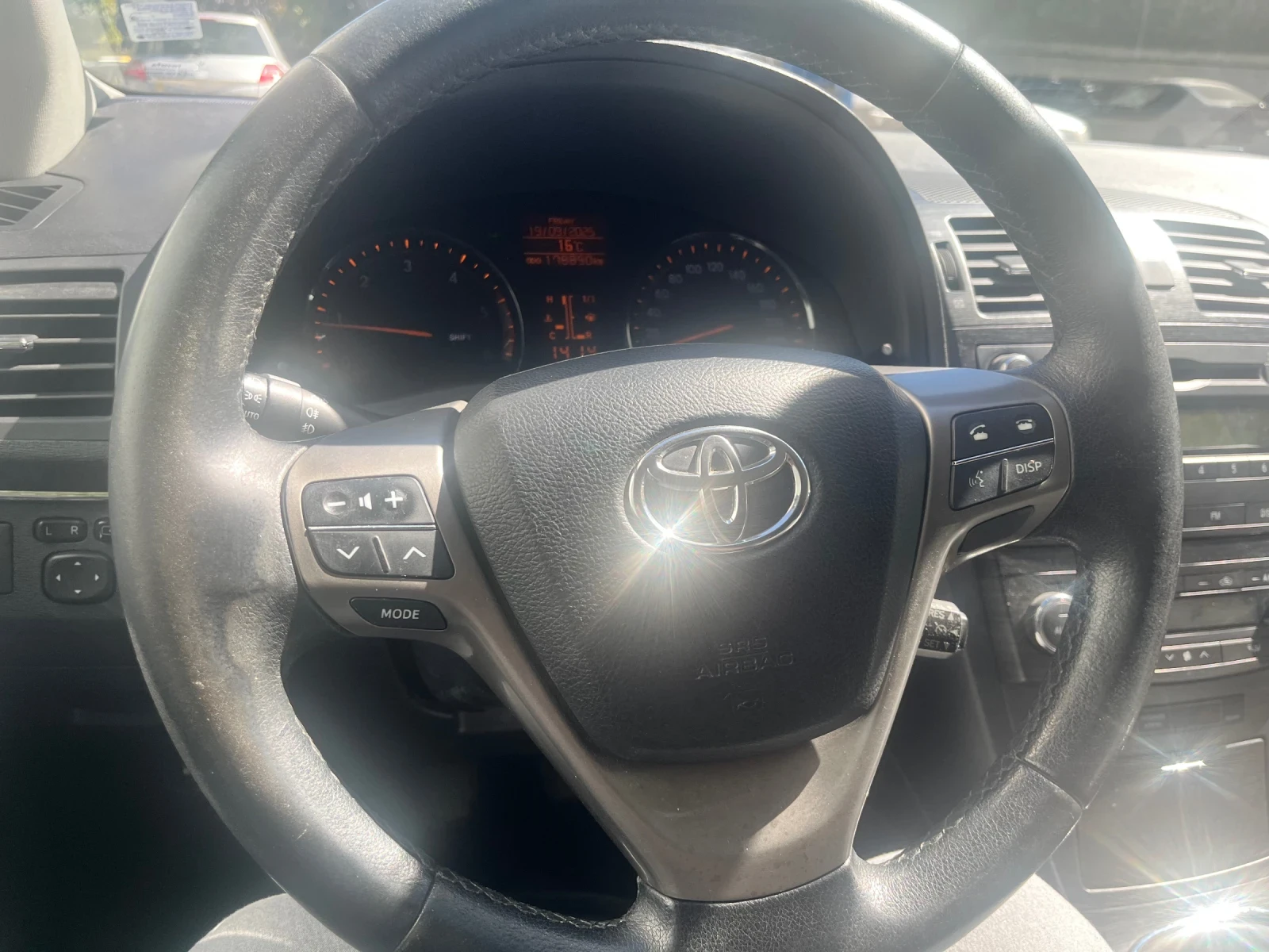 Toyota Avensis 2.2 D-4D, 2010 г - изображение 5