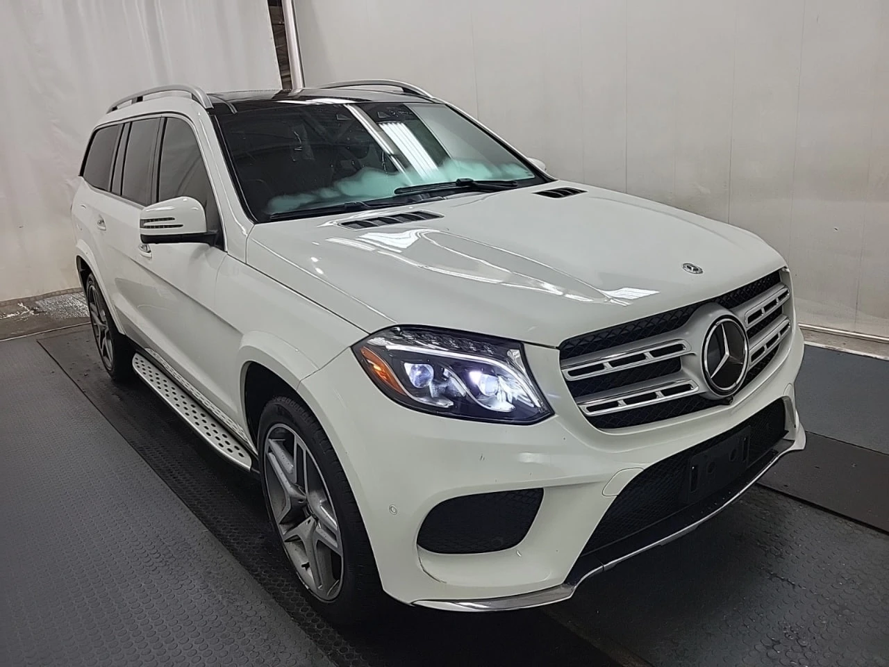 Mercedes-Benz GLS 450 * АВТО КРЕДИТ* ЦЕНА ДО БГ * CARFAX *  - изображение 3