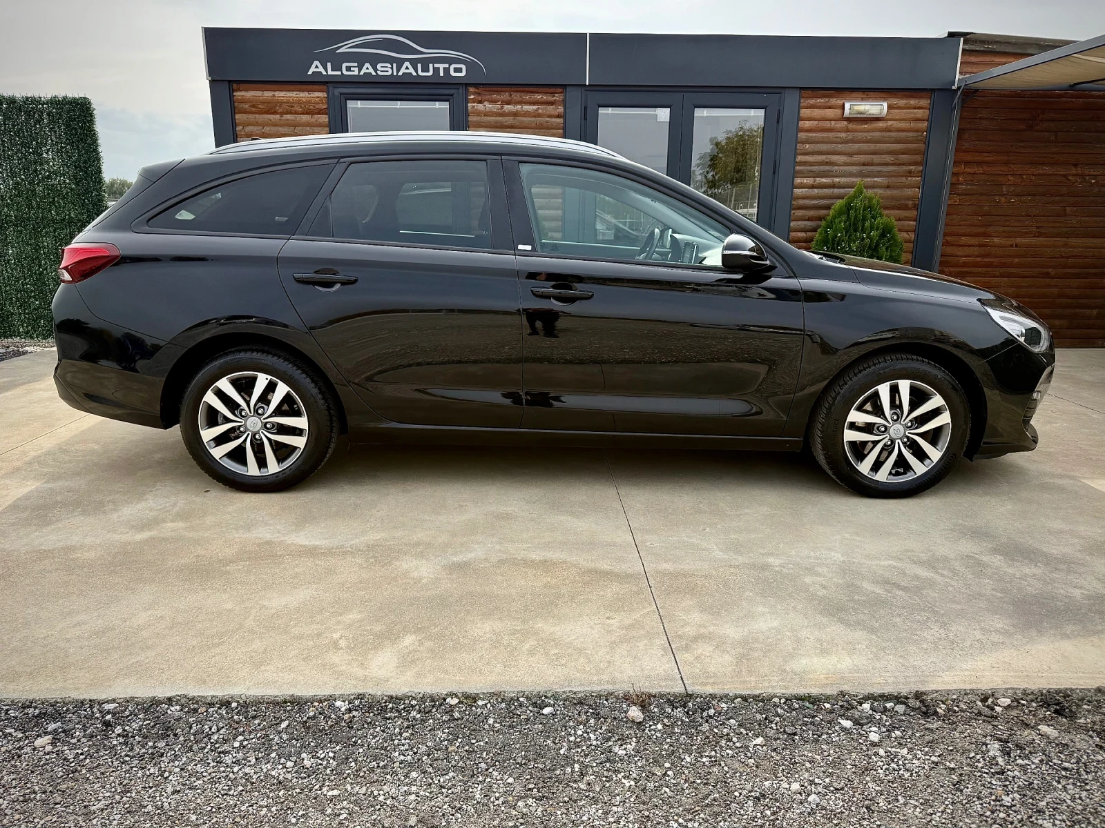 Hyundai I30 1.4 MPI* YES* NAVI* LED - изображение 5