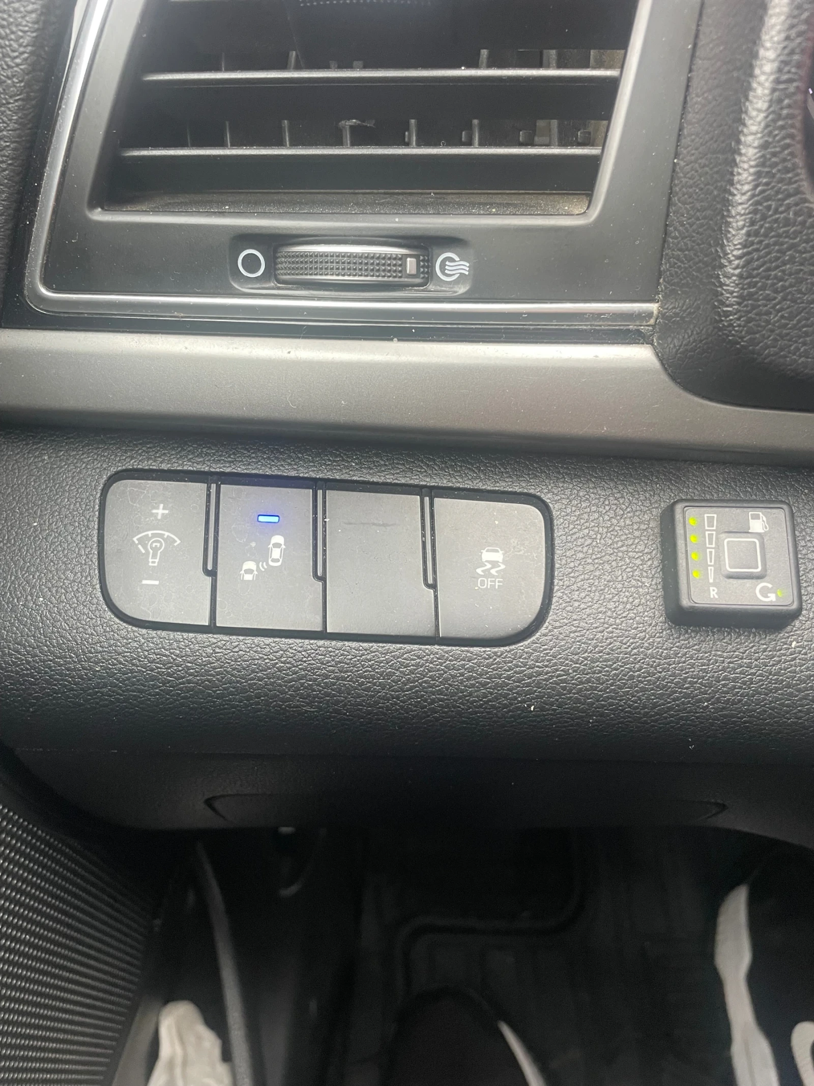 Hyundai Elantra Limited  | Mobile.bg   15