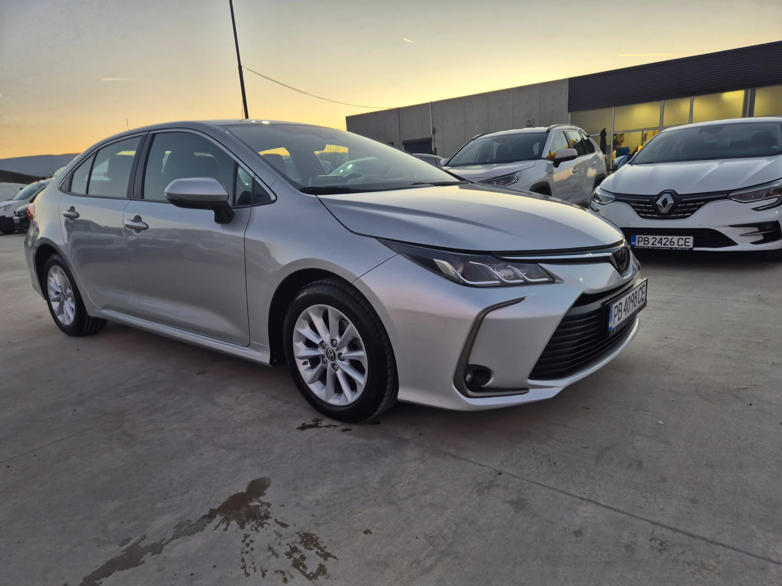 Toyota Corolla  EXECUTIVE-КАМЕРА 1.6 M/T - изображение 7