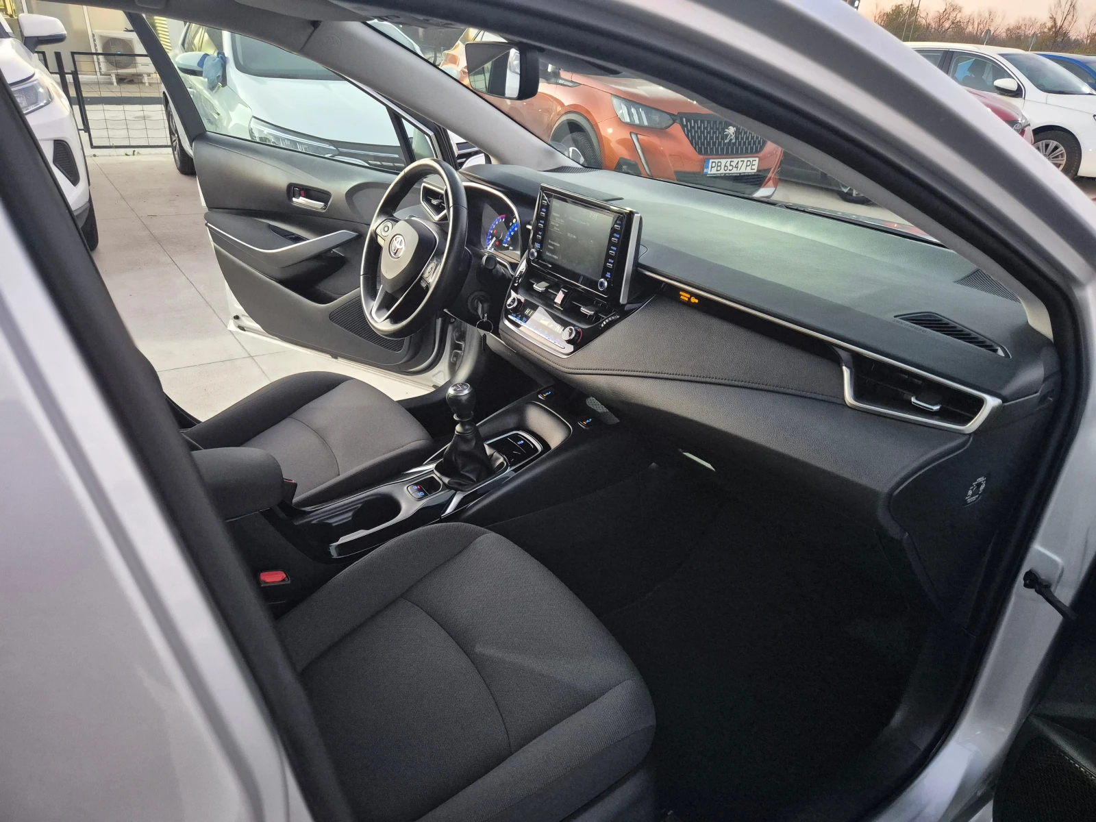 Toyota Corolla  EXECUTIVE-КАМЕРА 1.6 M/T - изображение 9