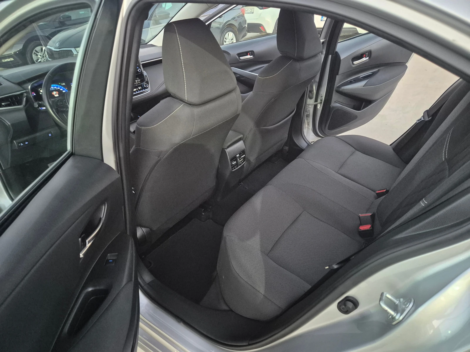 Toyota Corolla  EXECUTIVE- 1.6 M/T | Mobile.bg   12