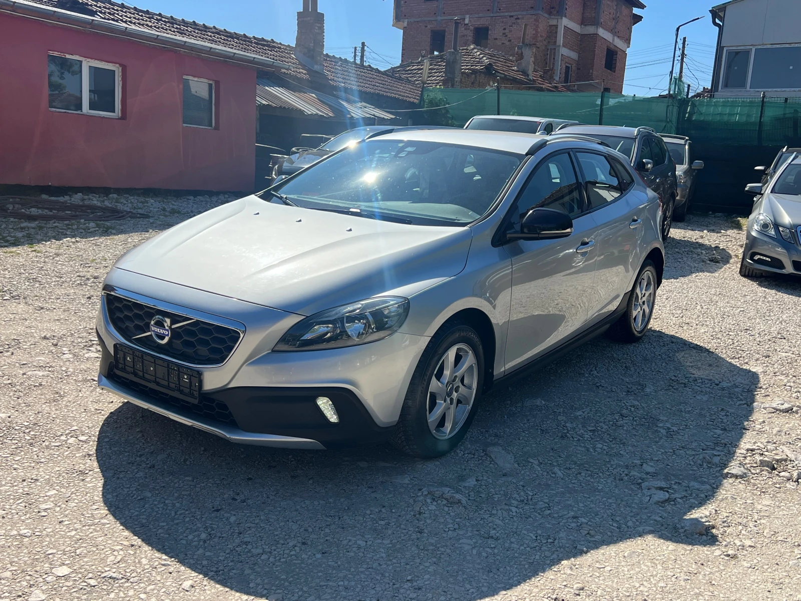 Volvo V40 Cross Country 2.0 D MOMENTUM, снимка 7 - Автомобили и джипове - 53476625