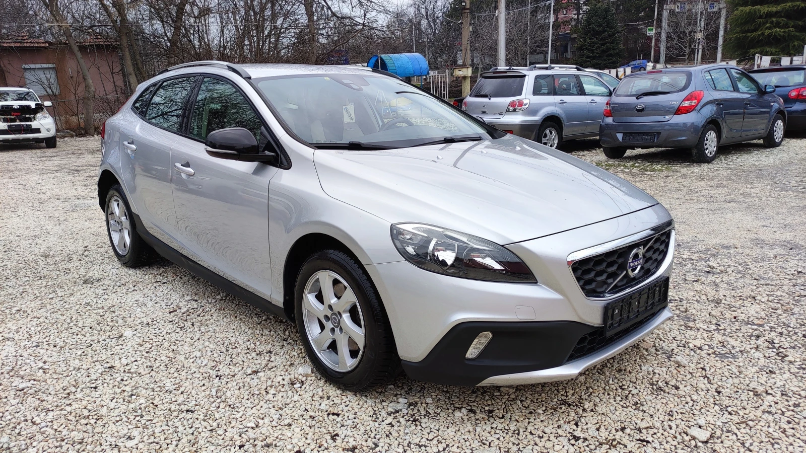 Volvo V40 Cross Country 2.0 D MOMENTUM | Mobile.bg � ����������� 12