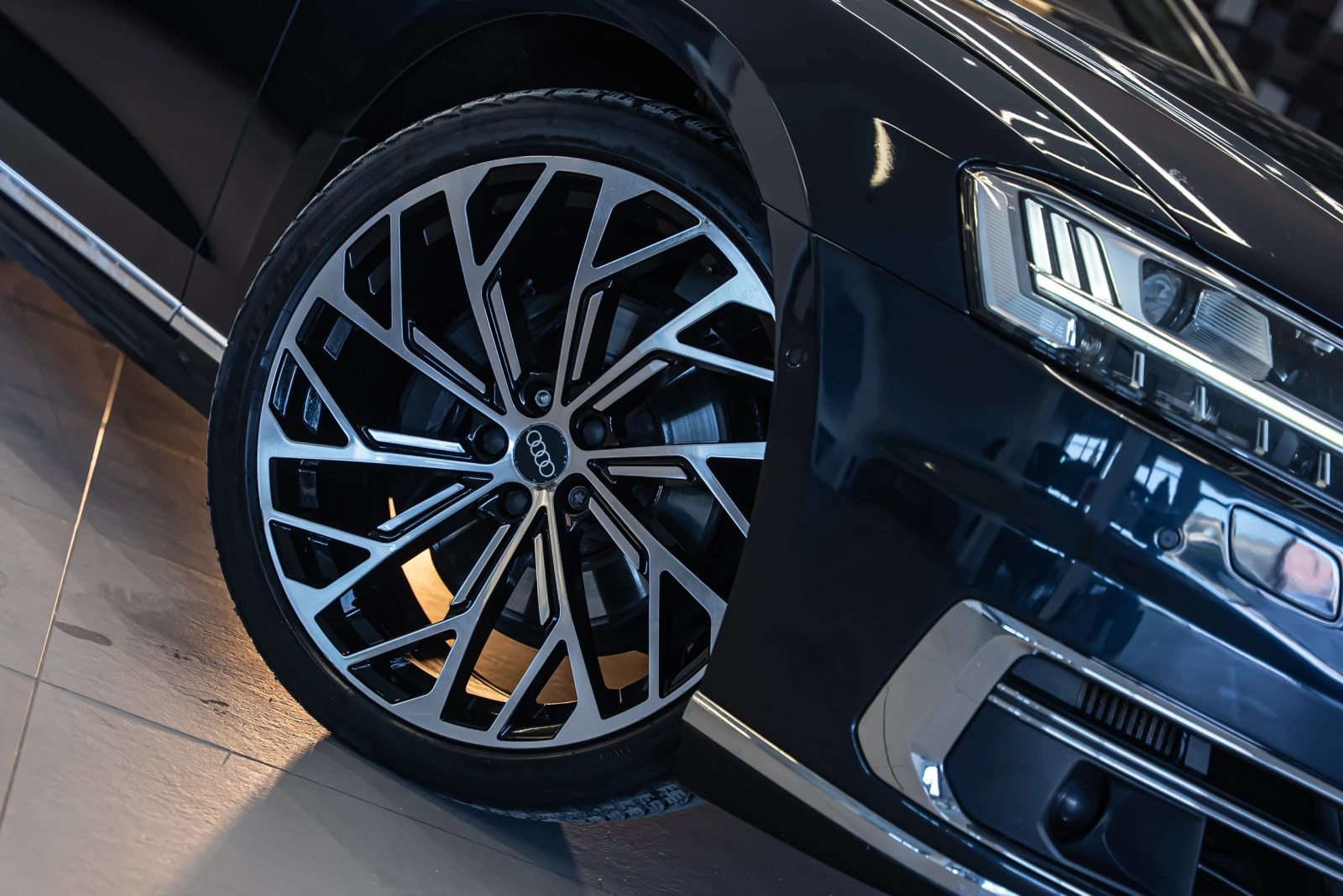 Audi A8 L 50 TDI, снимка 5 - Автомобили и джипове - 53813030