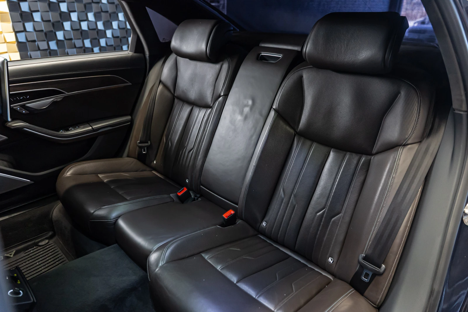 Audi A8 L 50 TDI, снимка 17 - Автомобили и джипове - 53813030