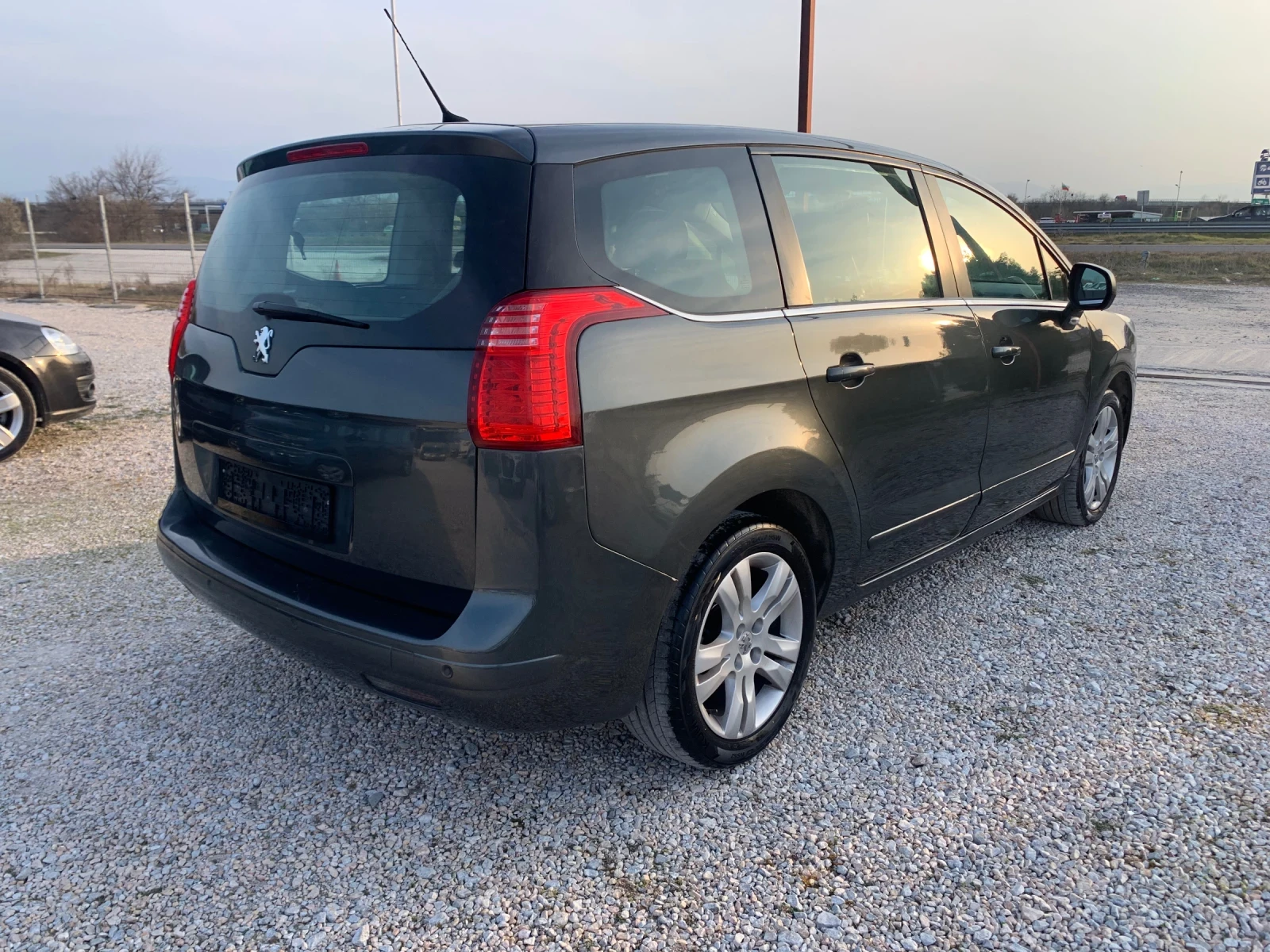 Peugeot 5008 2.0hdi /7 mesta, снимка 4 - Автомобили и джипове - 53907633