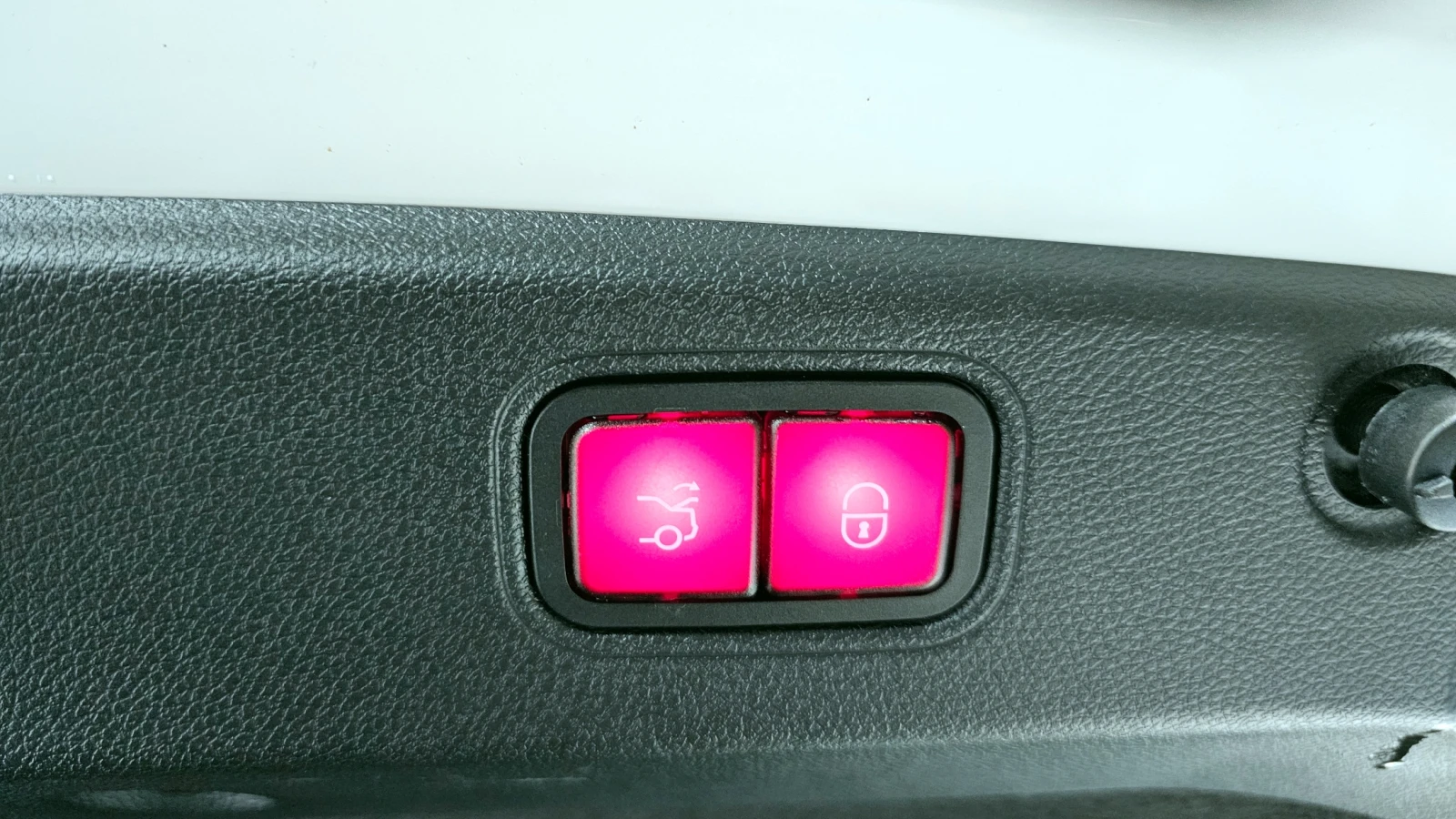 Mercedes-Benz CLS 450 AMG PK* DIGITAL* 9G* BURMASTER* HEAD-UP* КРАЙНА ЦЕ, снимка 17 - Автомобили и джипове - 54167979