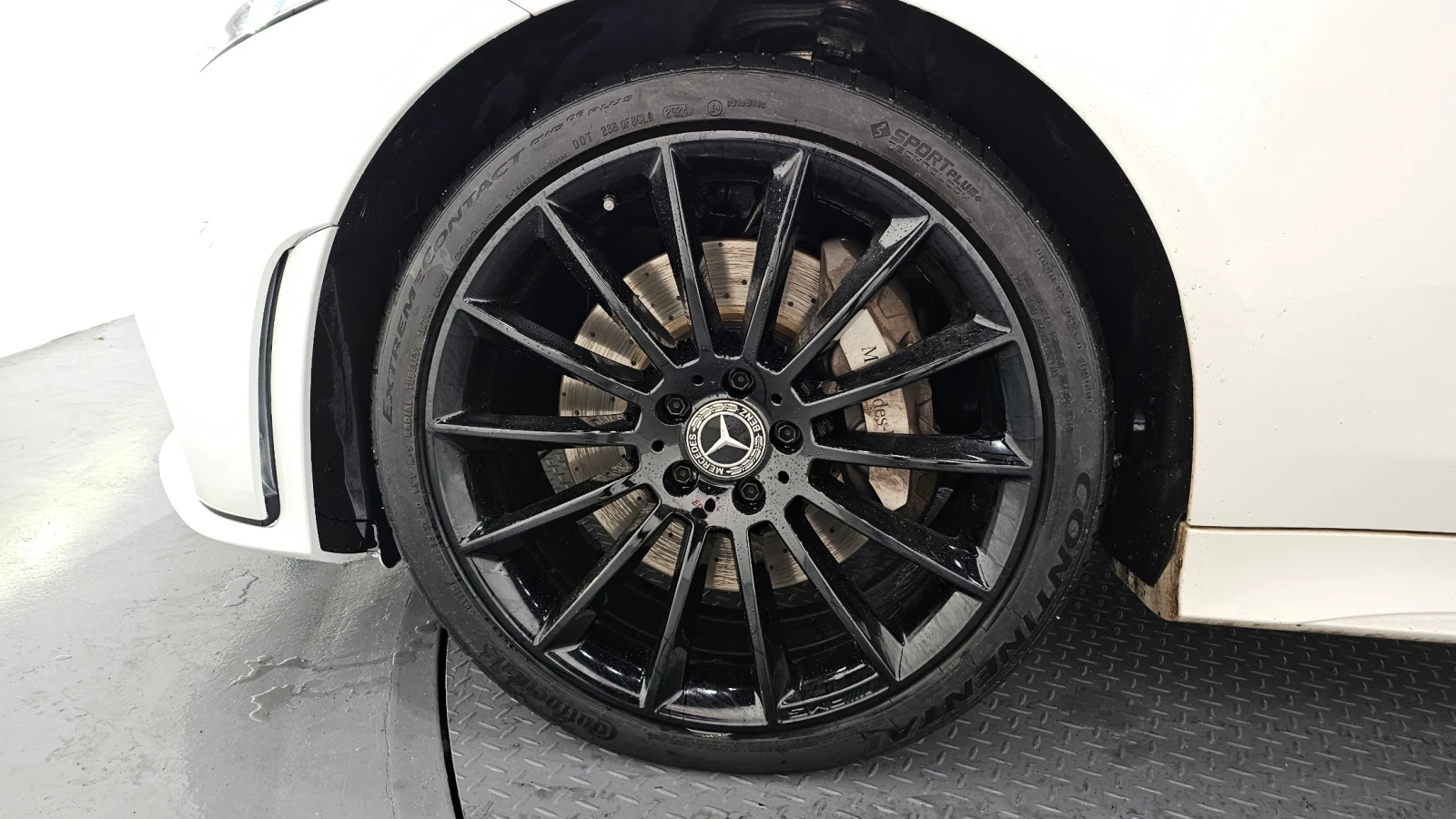 Mercedes-Benz CLS 450 AMG PK* DIGITAL* 9G* BURMASTER* HEAD-UP* КРАЙНА ЦЕ, снимка 5 - Автомобили и джипове - 54167979