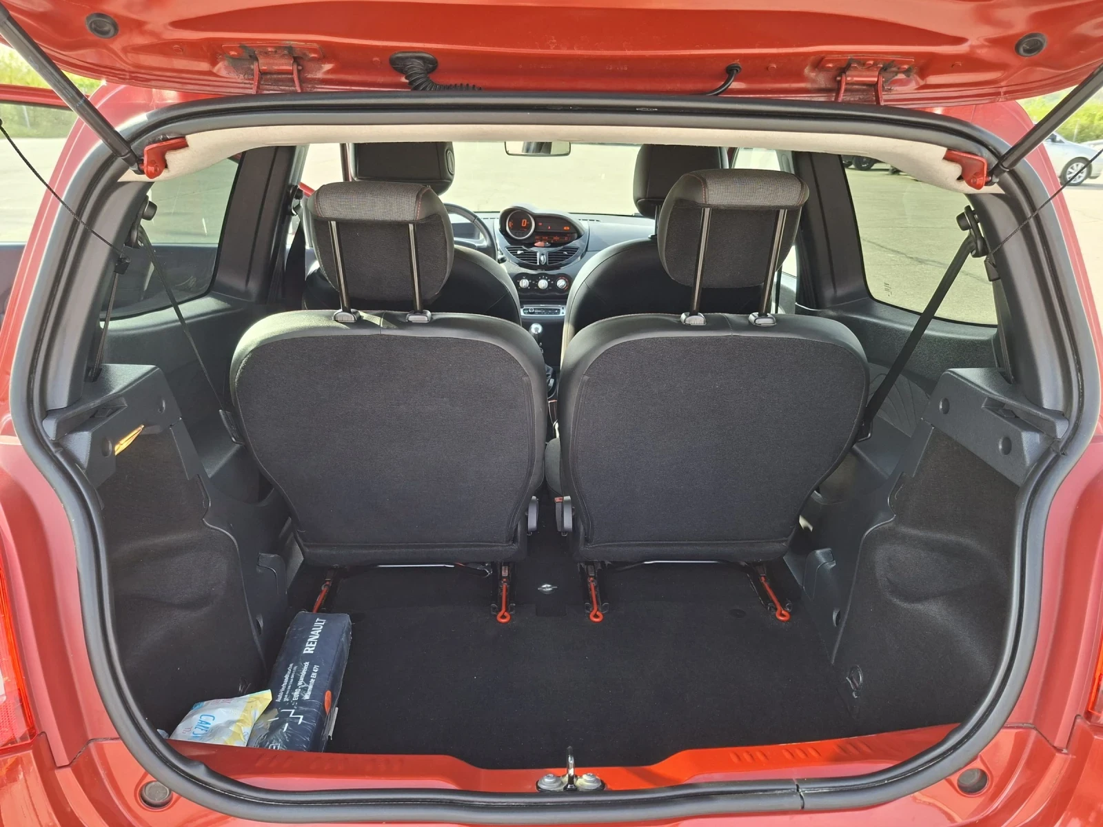 Renault Twingo 1.2 /75kс, снимка 15 - Автомобили и джипове - 54351012