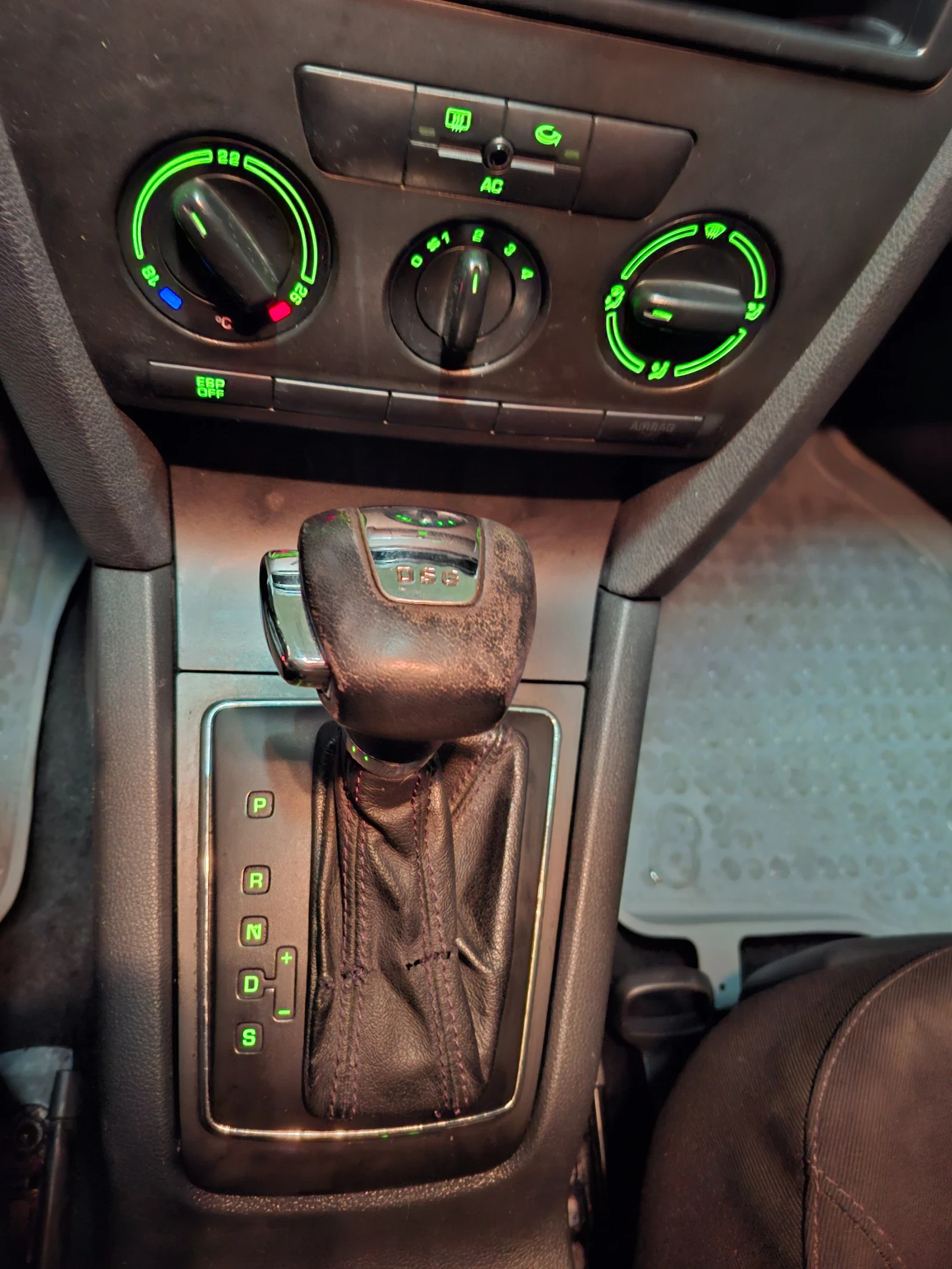 Skoda Octavia 1.9 TDI DSG, снимка 12 - Автомобили и джипове - 54577615