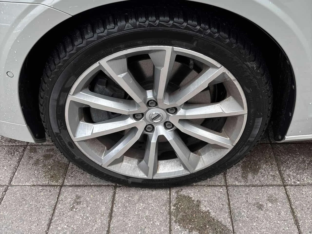 Volvo V60 | Momentum | HARMAN KARDON | ПОДГРЕВ | , снимка 7 - Автомобили и джипове - 54628713