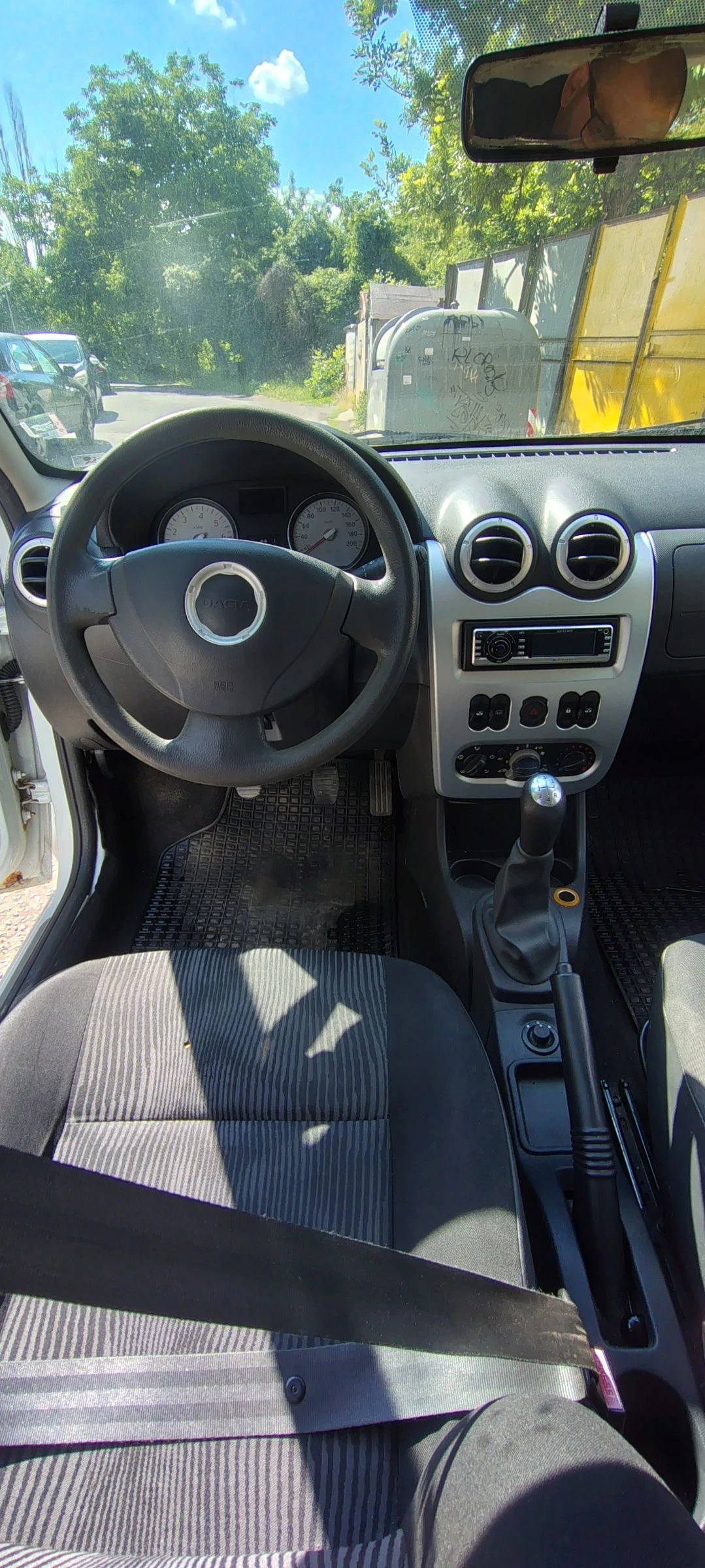 Dacia Sandero, снимка 8 - Автомобили и джипове - 54984984