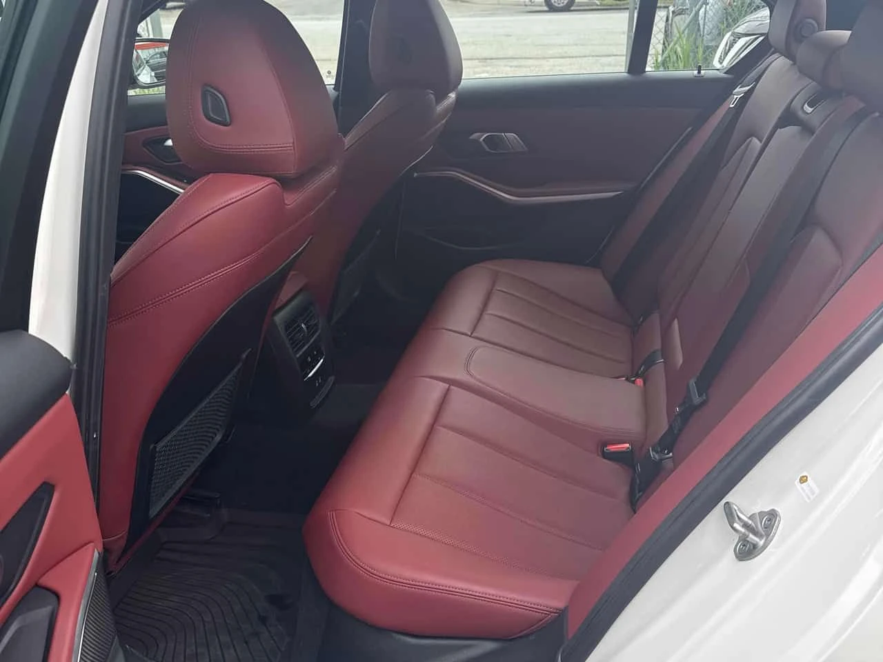 BMW 330 330i xDrive  CARFAX | Mobile.bg � ����������� 11