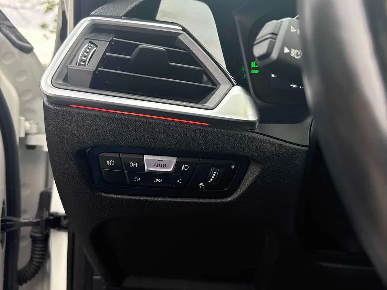 BMW 330 330i xDrive  CARFAX | Mobile.bg � ����������� 17