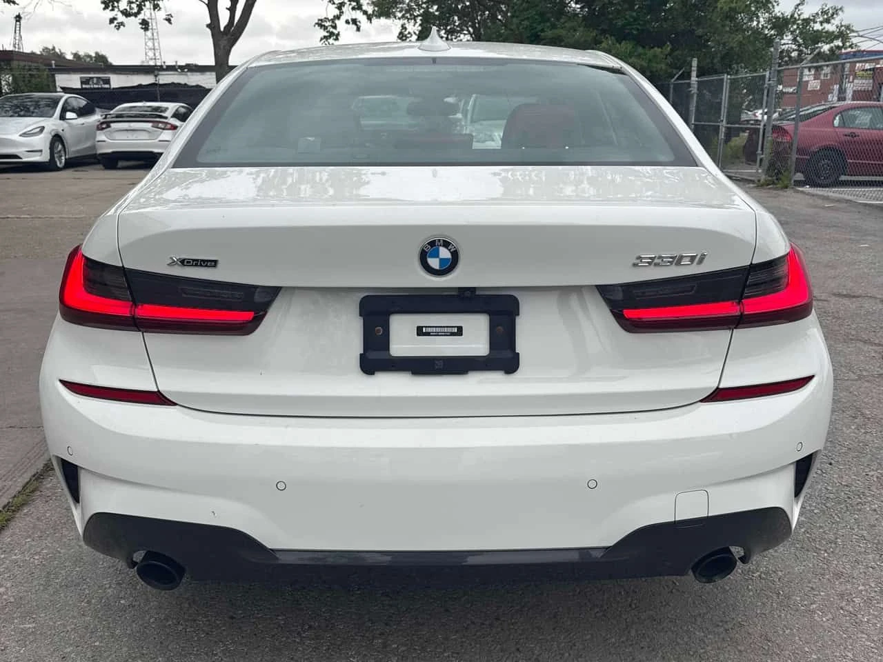 BMW 330 330i xDrive  CARFAX | Mobile.bg � ����������� 4