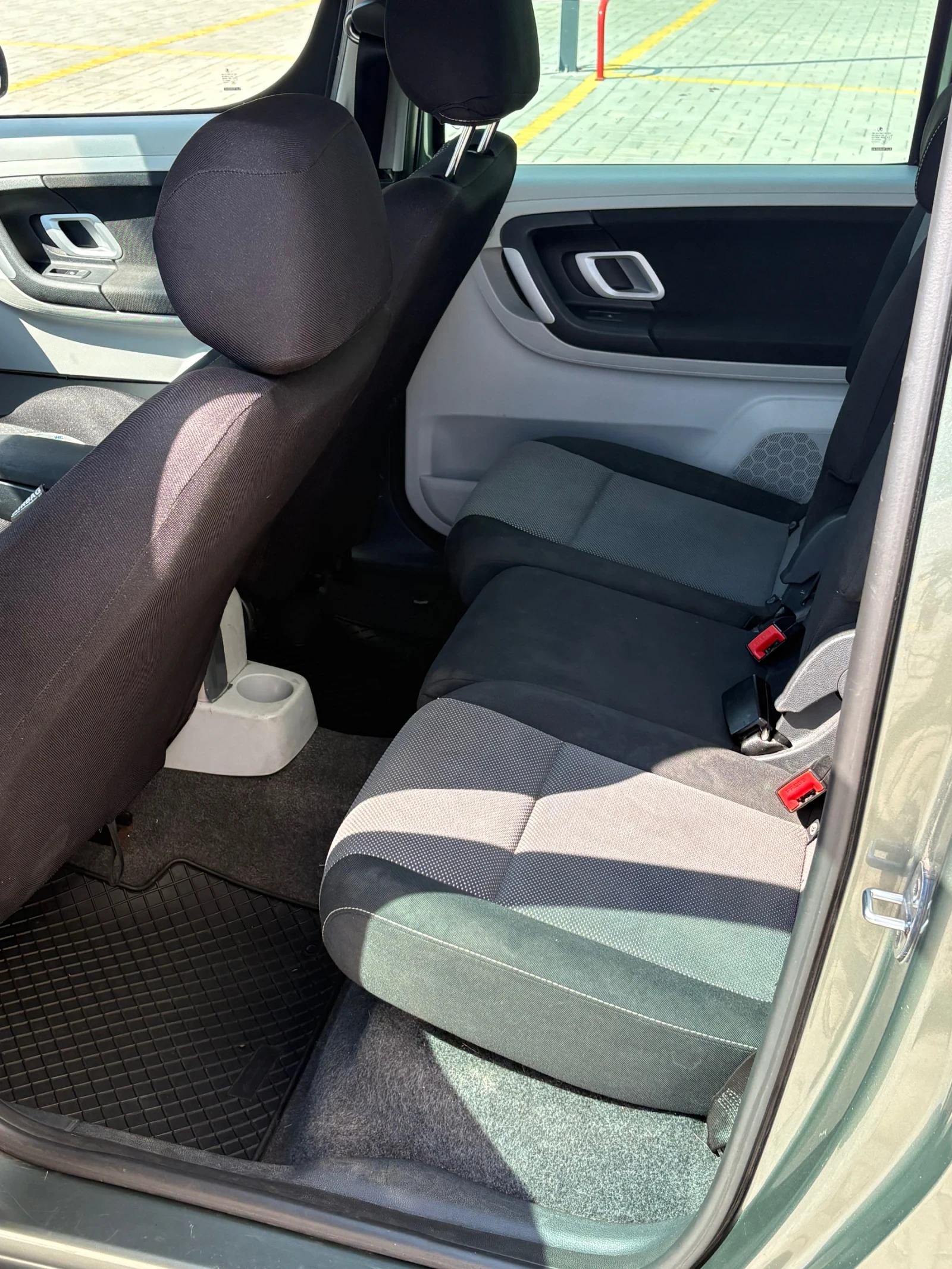 Skoda Roomster 1.9tdi 105кс, снимка 10 - Автомобили и джипове - 55415468