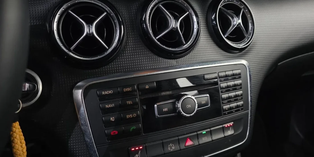 Mercedes-Benz A 200 * АвтоКредит* (ЦЕНА ДО БГ), снимка 10 - Автомобили и джипове - 55485582