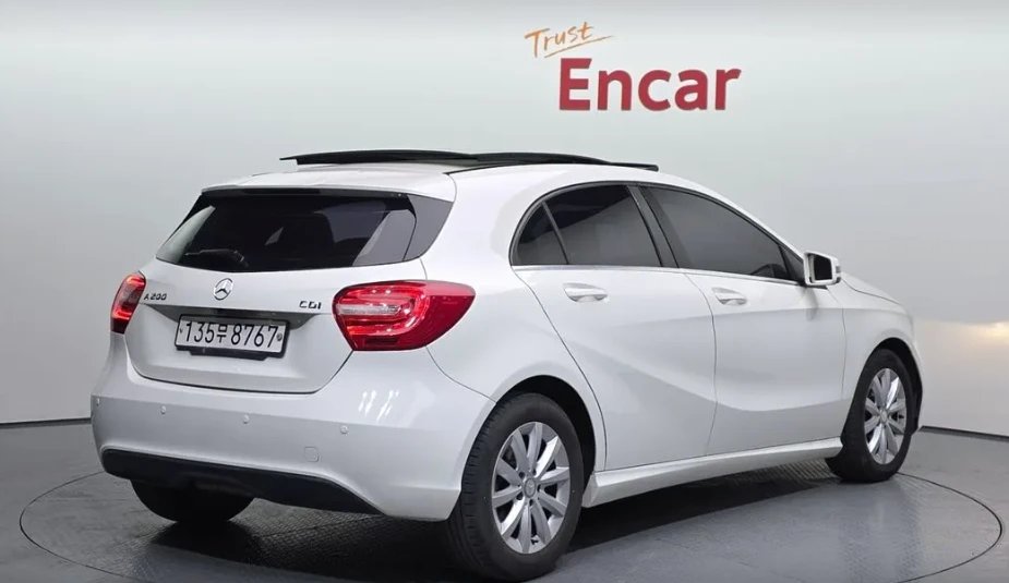 Mercedes-Benz A 200 * АвтоКредит* (ЦЕНА ДО БГ), снимка 2 - Автомобили и джипове - 55485582