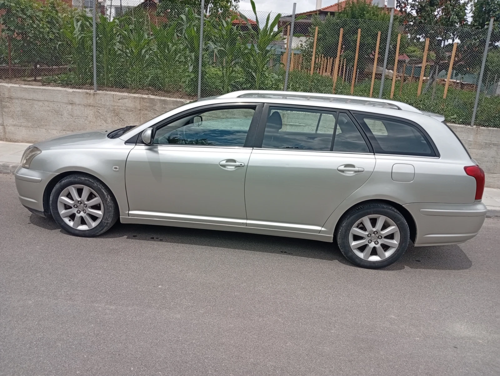 Toyota Avensis D4D , снимка 6 - Автомобили и джипове - 55659027