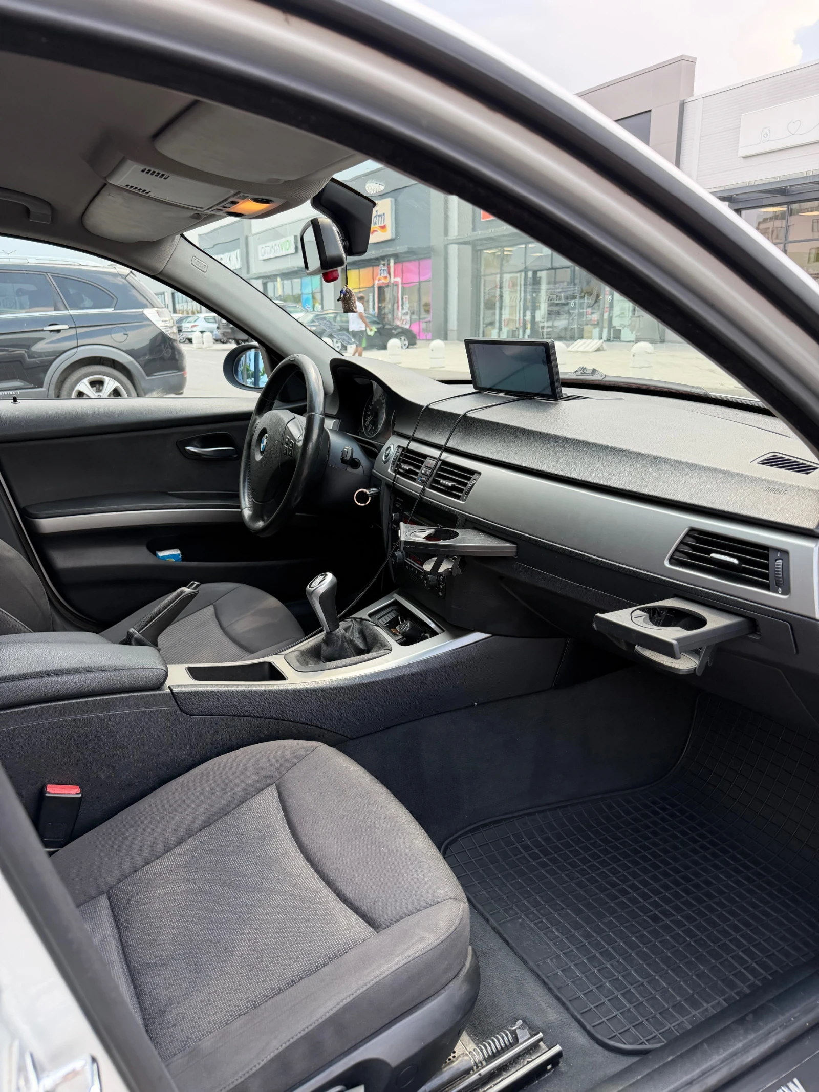 BMW 320 LPG, снимка 12 - Автомобили и джипове - 56106236