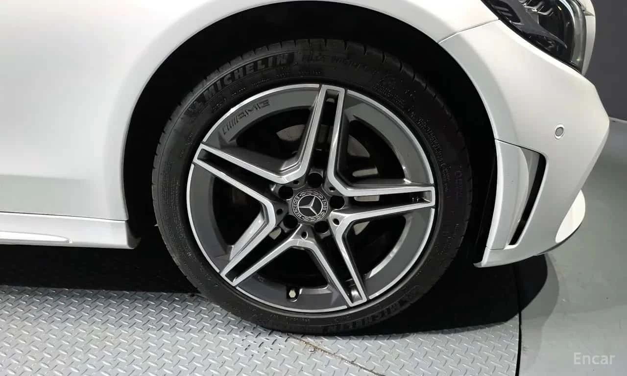 Mercedes-Benz C 200 AMG LINE* DIGITAL* ФИКСИРАНА ЦЕНА ДО БЪЛГАРИЯ* , снимка 5 - Автомобили и джипове - 56258775
