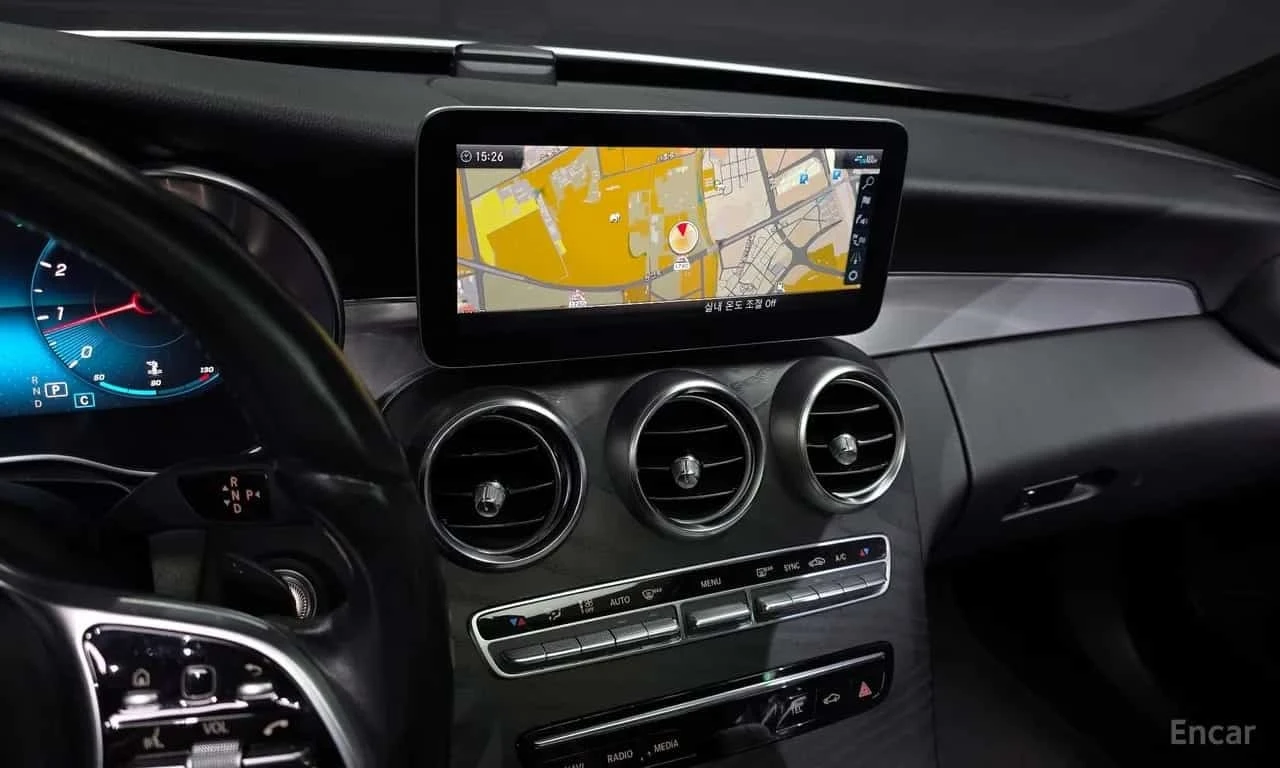 Mercedes-Benz C 200 AMG LINE* DIGITAL* ФИКСИРАНА ЦЕНА ДО БЪЛГАРИЯ* , снимка 13 - Автомобили и джипове - 56258775