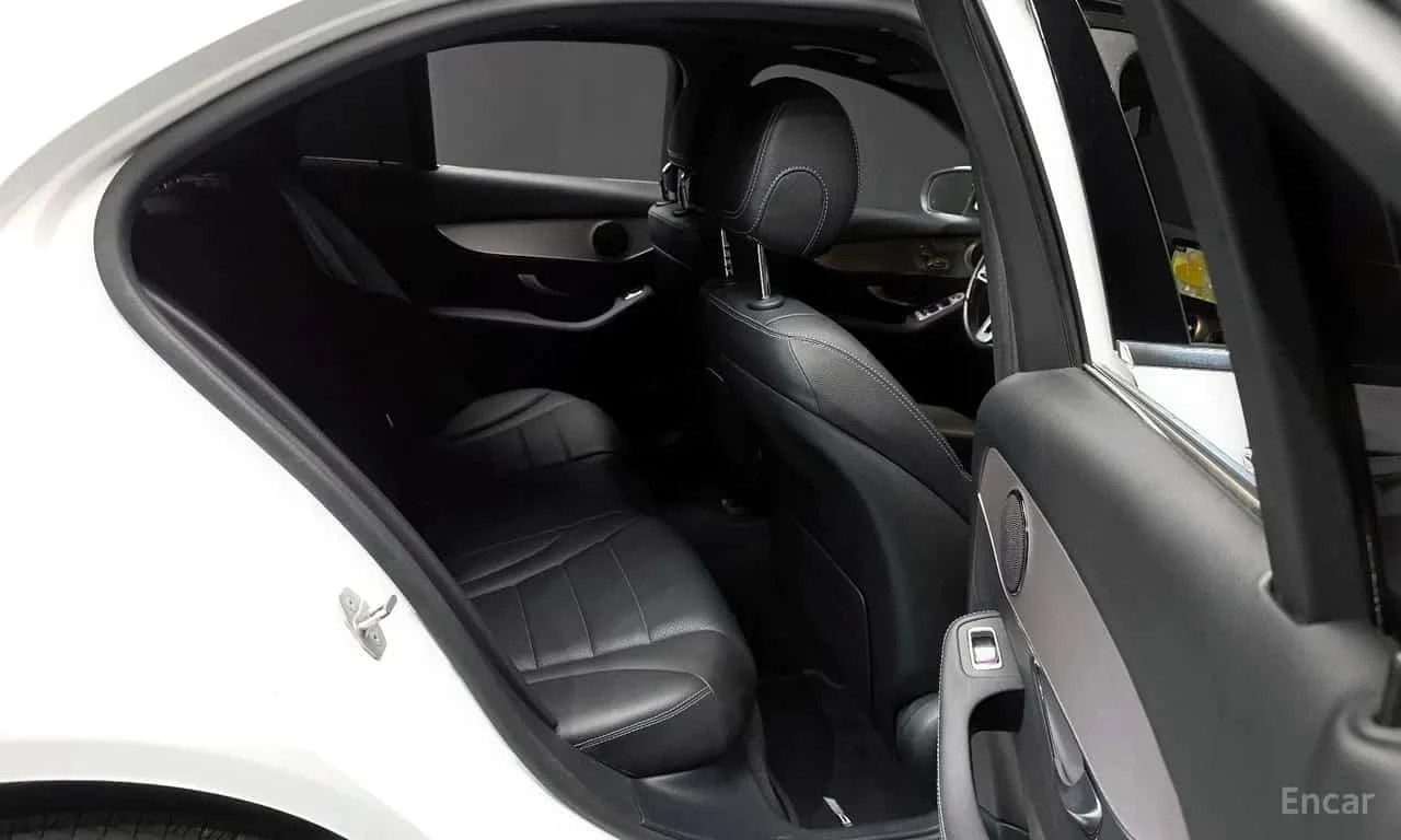Mercedes-Benz C 200 AMG LINE* DIGITAL* ФИКСИРАНА ЦЕНА ДО БЪЛГАРИЯ* , снимка 16 - Автомобили и джипове - 56258775