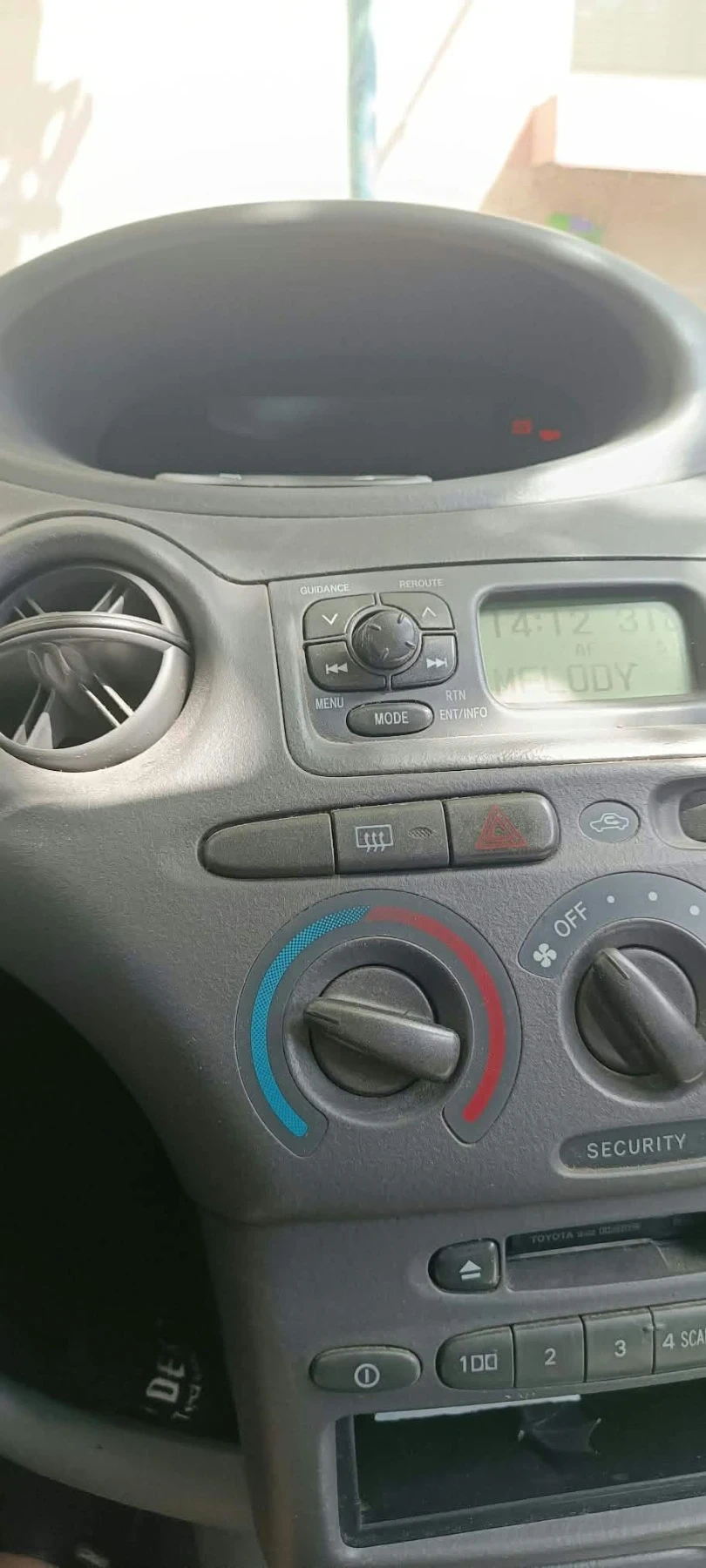 Toyota Yaris, снимка 5 - Автомобили и джипове - 56482322