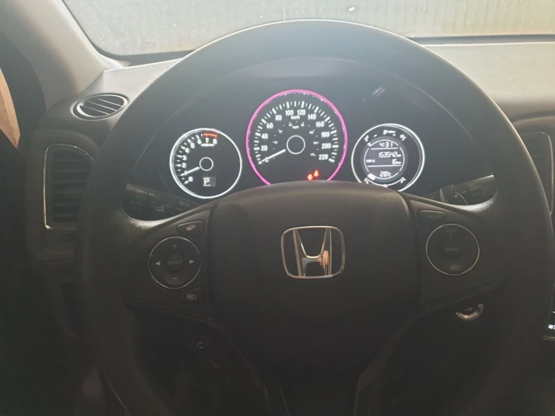 Honda Hr-v 1.8i 4x4, снимка 16 - Автомобили и джипове - 47218532