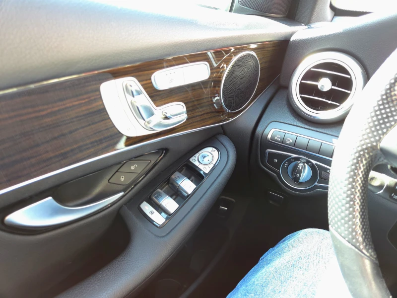 Mercedes-Benz GLC 300, снимка 13 - Автомобили и джипове - 52570364