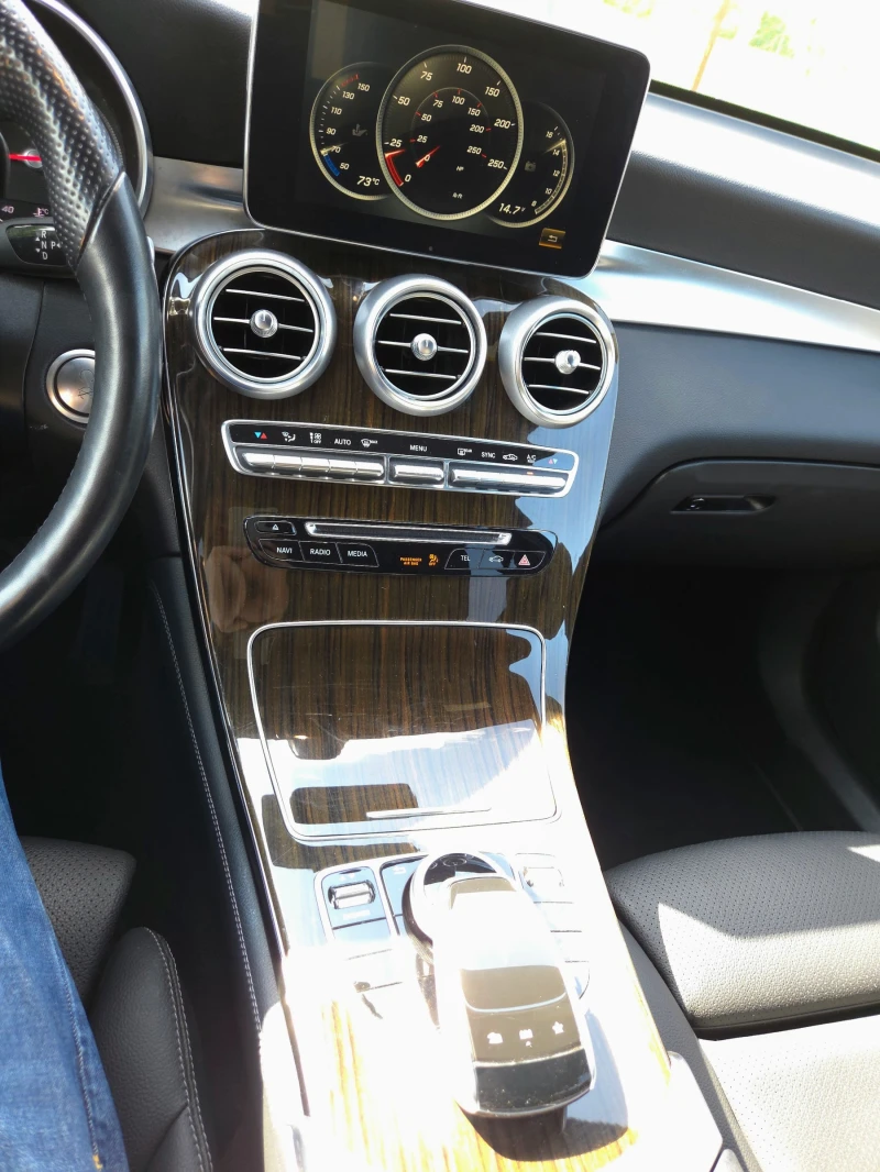 Mercedes-Benz GLC 300, снимка 10 - Автомобили и джипове - 52570364