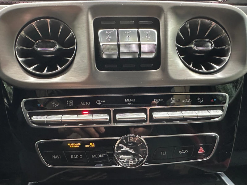 Mercedes-Benz G 63 AMG Designio Magno TV Burmester FULL , снимка 14 - Автомобили и джипове - 52830563