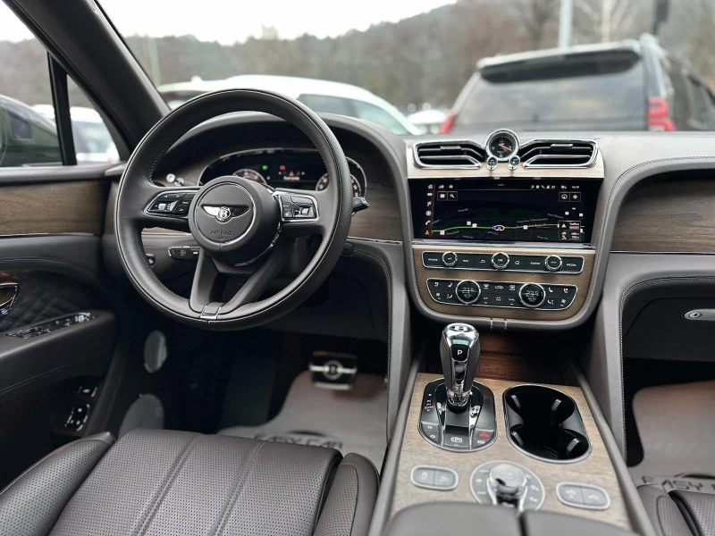 Bentley Bentayga V8 AZURE, снимка 10 - Автомобили и джипове - 52883971