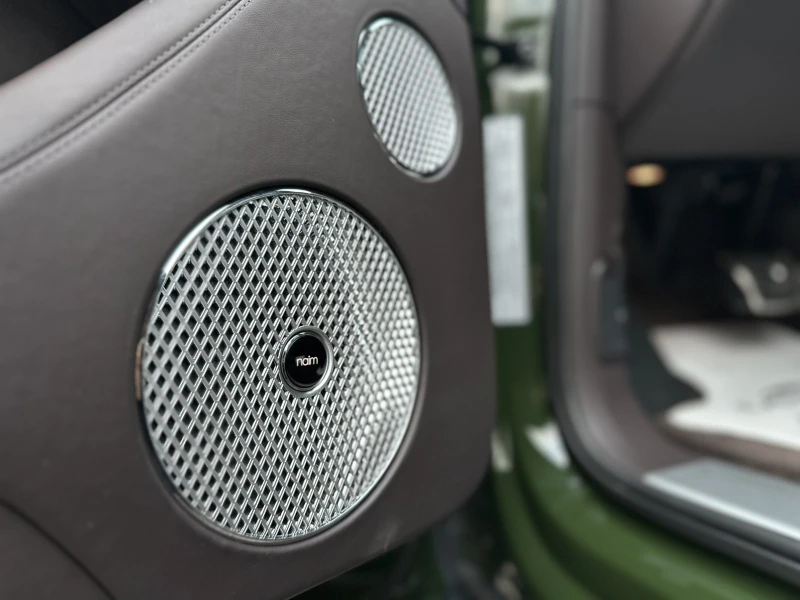 Bentley Bentayga V8 AZURE, снимка 7 - Автомобили и джипове - 52883971