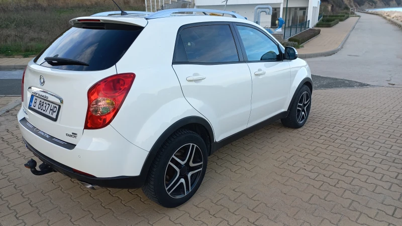 SsangYong Korando 2.0 XDI 4x4 Aut, снимка 4 - Автомобили и джипове - 52921427