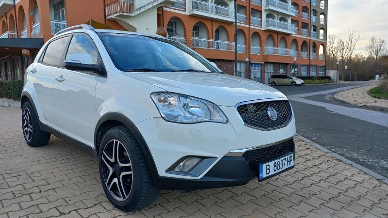 SsangYong Korando 2.0 XDI 4x4 Aut, снимка 3 - Автомобили и джипове - 52921427