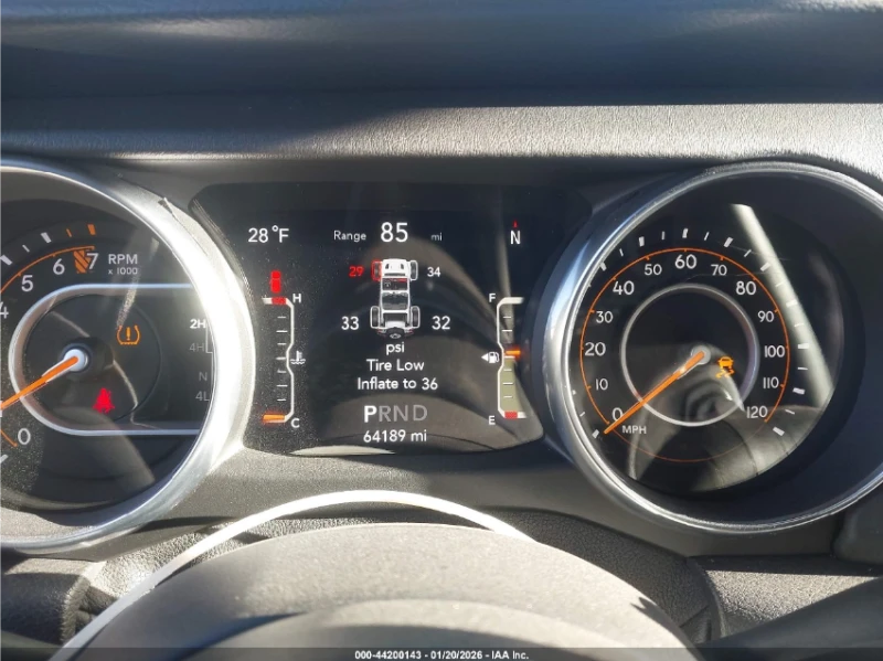 Jeep Wrangler UNLIMITED SAHARA 4X4, снимка 10 - Автомобили и джипове - 53468308