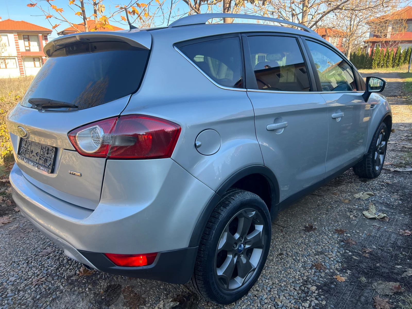 Ford Kuga 2.0TDCI-4X4-6 СКОРОСТИ-ПАНОРАМА - изображение 7