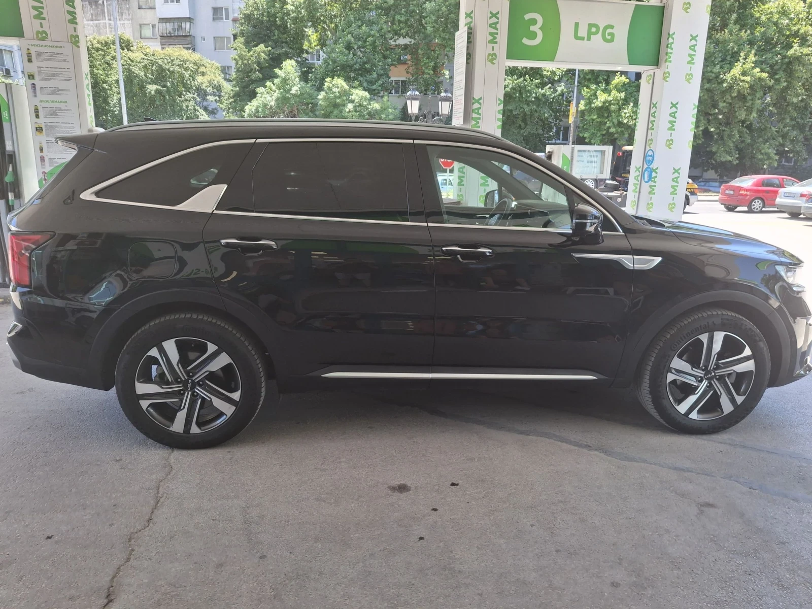 Kia Sorento Plug-in Platinum - изображение 4