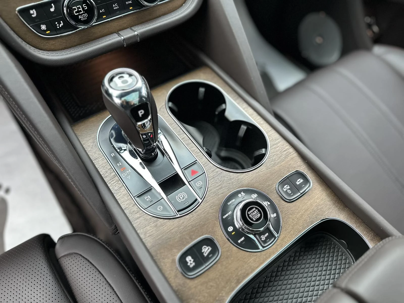 Bentley Bentayga V8 AZURE | Mobile.bg � ����������� 12