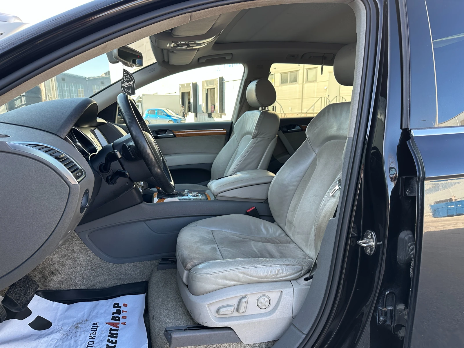 Audi Q7, снимка 8 - Автомобили и джипове - 53811951