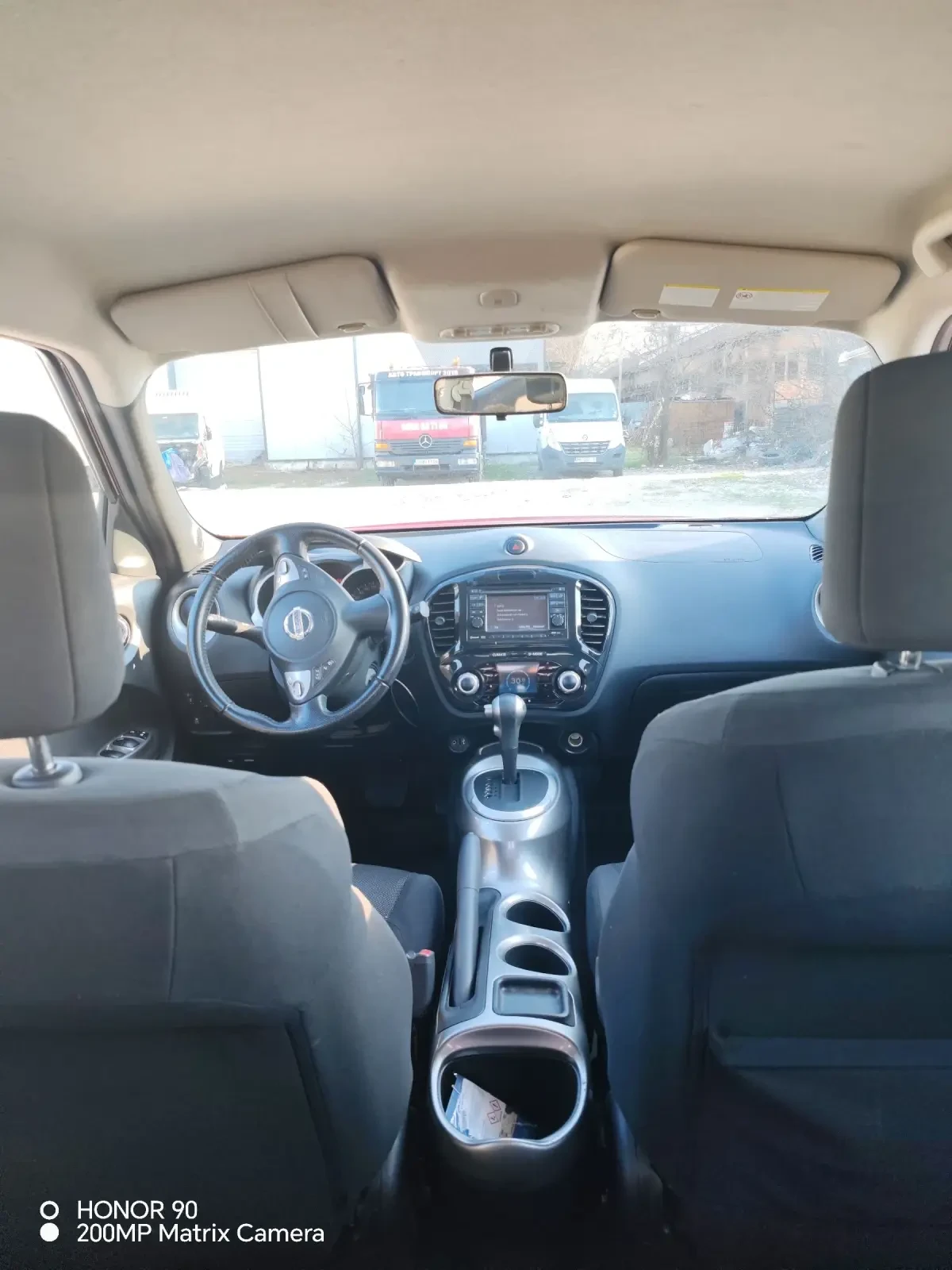 Nissan Juke 1.6 автомат, снимка 7 - Автомобили и джипове - 53927167
