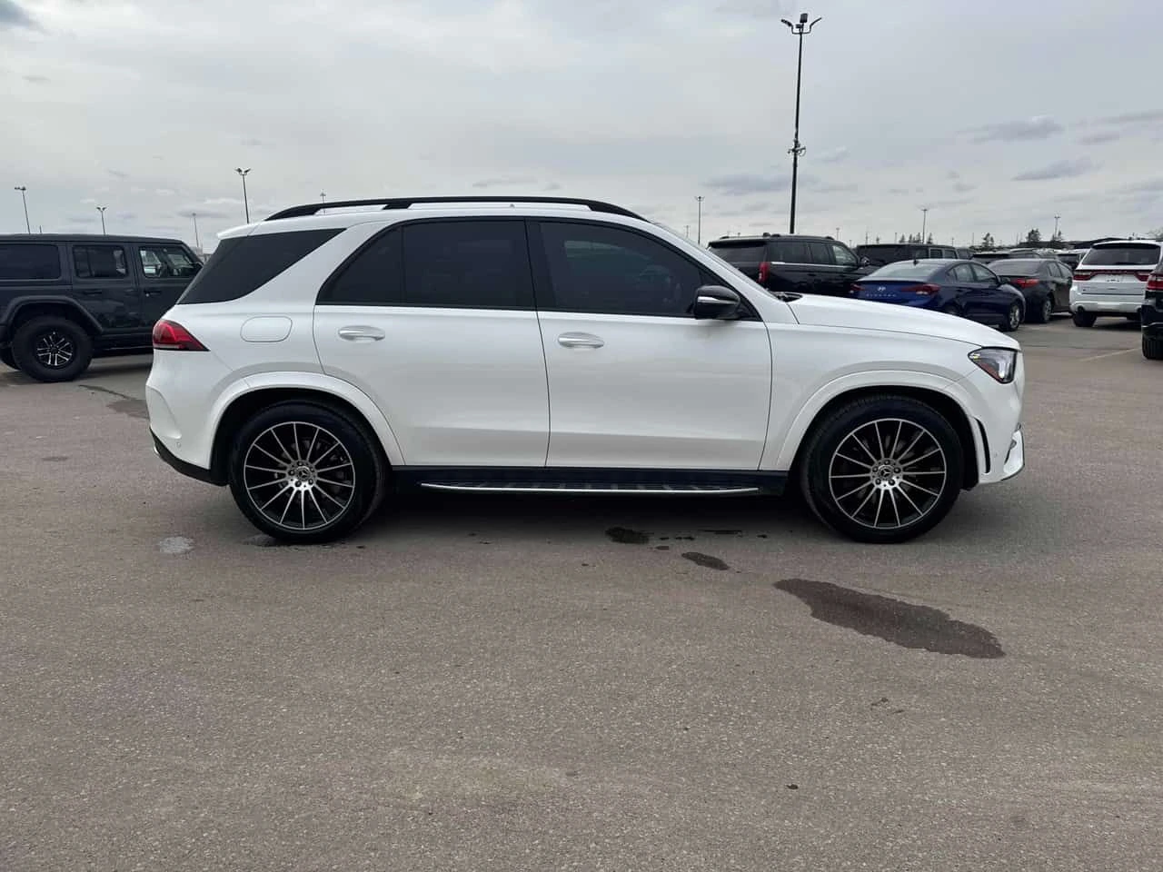 Mercedes-Benz GLE 450 4MATIC* DISTRONIC* BURMESTER* ОБДУХВАНЕ* , снимка 3 - Автомобили и джипове - 54006808