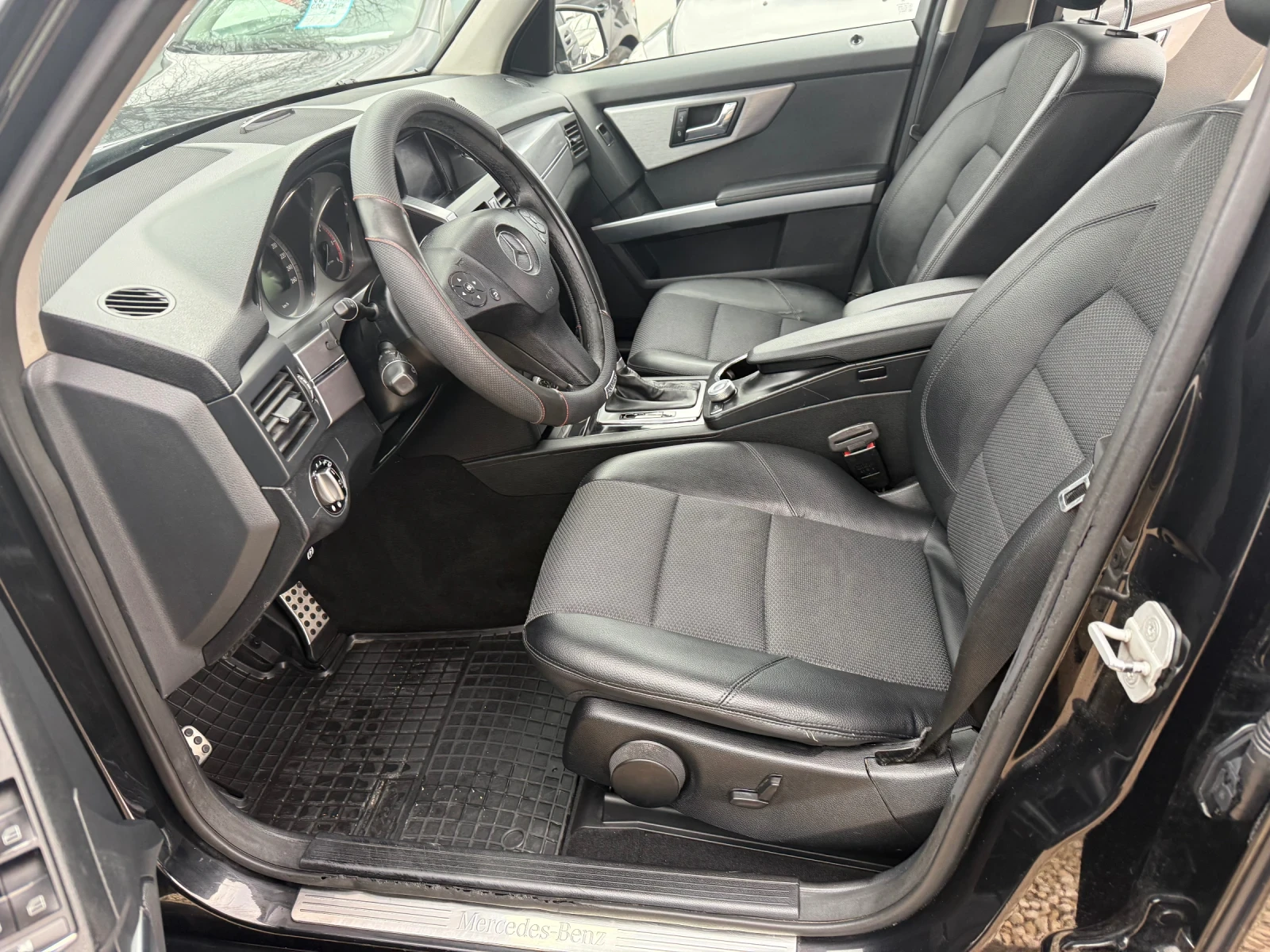 Mercedes-Benz GLK Автоматик, снимка 8 - Автомобили и джипове - 54048543